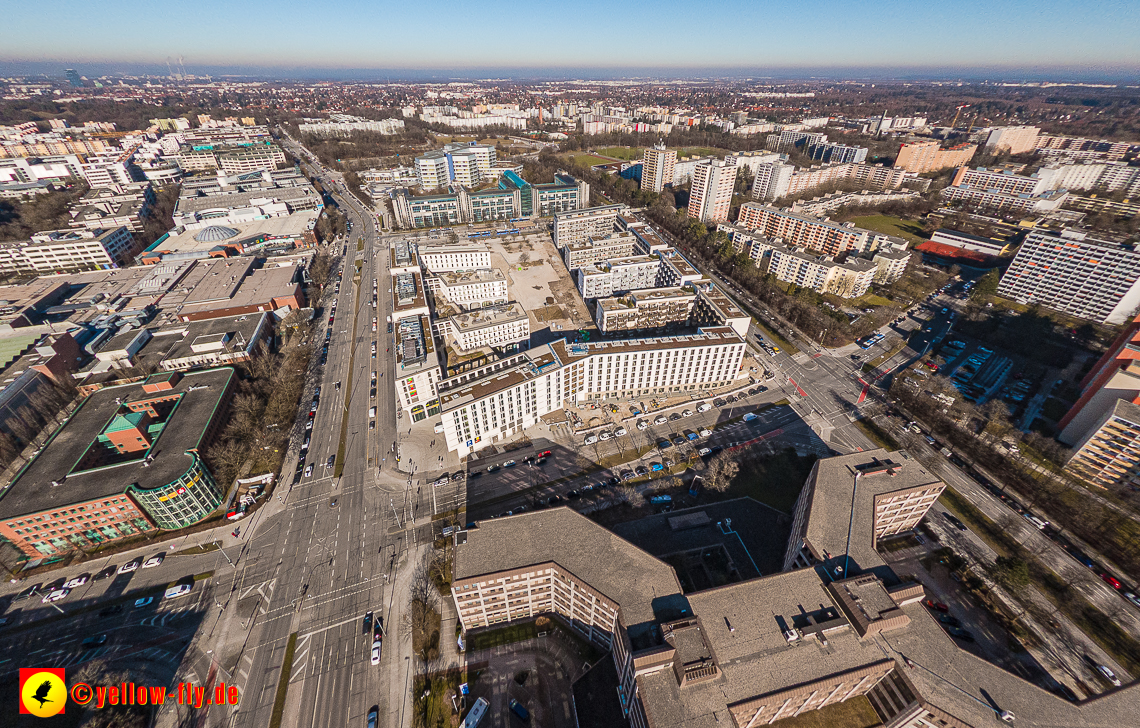 15.02.2023 - Luftbilder Perlach Plaza, Allianz, Wacker, Rentenversicherung, PEP